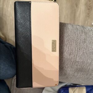 Kate Spade Black and Cream Wallet